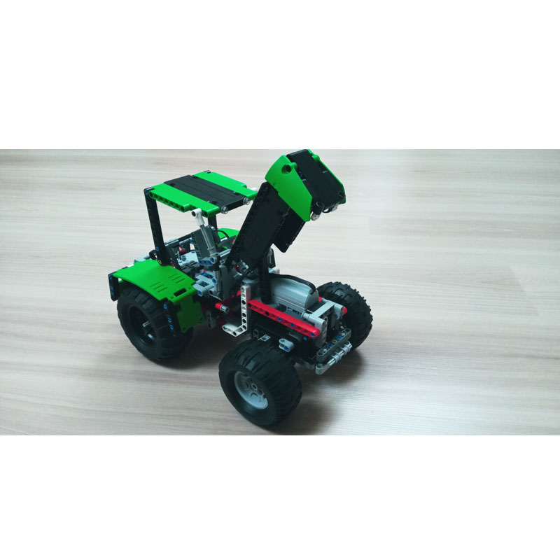Urban Farming Usa - MOC-80667 Urban Farm Landbouwtractor Bouwsteenmodel 563